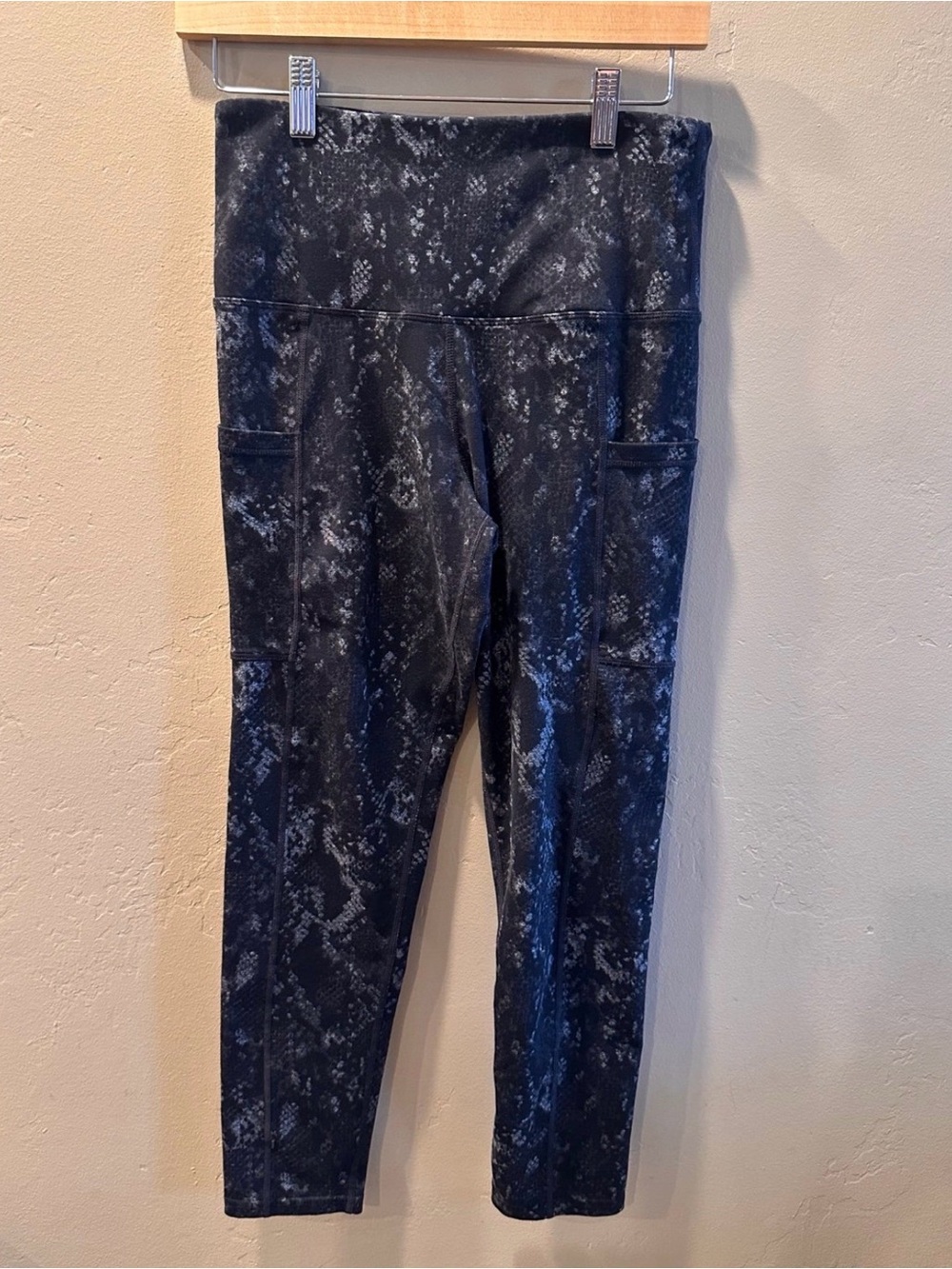 Tuff Athletics Black Snake-Print Leggings with Side Pockets